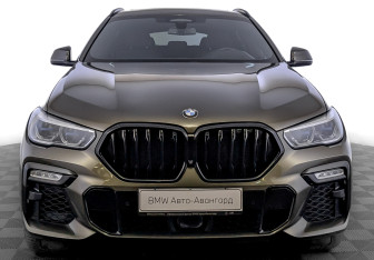 Подержанный автомобиль BMW X6 2020 года (2 фото)