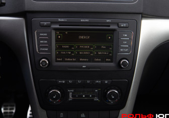 Подержанный автомобиль Skoda Yeti 2010 года (13 фото)