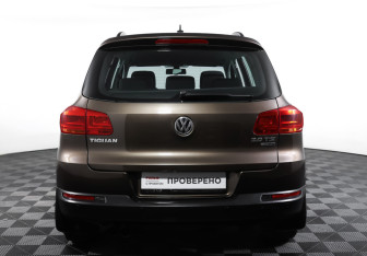 Подержанный автомобиль Volkswagen Tiguan 2015 года (6 фото)