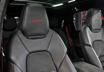 Подержанный автомобиль Porsche Cayenne 2021 года (13 фото)