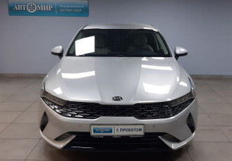 Подержанный автомобиль Kia K5 2020 года (2 фото)