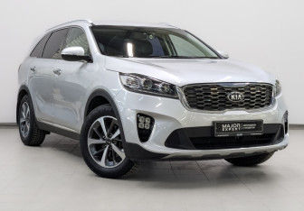 Подержанный автомобиль Kia Sorento 2019 года (3 фото)