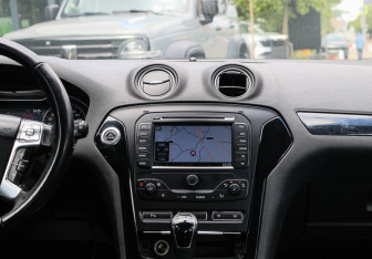 Подержанный автомобиль Ford Mondeo Sedan 2012 года (10 фото)