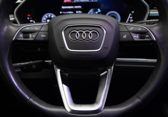 Подержанный автомобиль Audi Q3 Sportback 2020 года (10 фото)