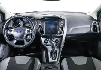 Подержанный автомобиль Ford Focus Wagon 2014 года (9 фото)