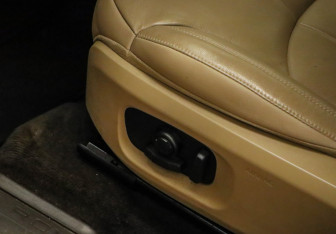 Подержанный автомобиль Land Rover Range Rover Evoque 2017 года (14 фото)