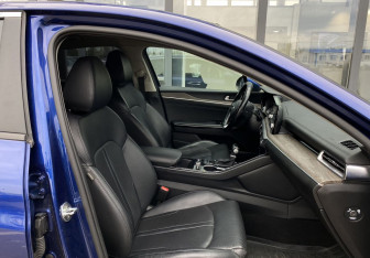 Подержанный автомобиль Kia K5 2021 года (28 фото)