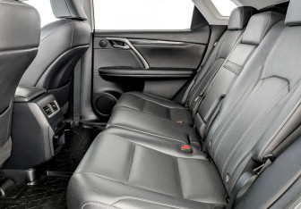 Подержанный автомобиль Lexus RX 2019 года (12 фото)