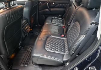 Подержанный автомобиль Infiniti QX80 2019 года (18 фото)