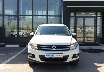 Подержанный автомобиль Volkswagen Tiguan 2013 года (2 фото)