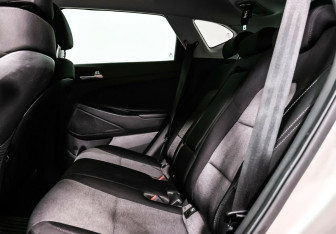 Подержанный автомобиль Hyundai Tucson 2019 года (11 фото)