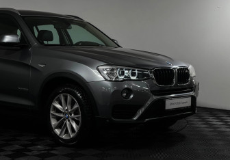 Подержанный автомобиль BMW X3 2015 года (19 фото)