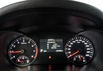 Подержанный автомобиль Kia Optima Sedan 2018 года (16 фото)