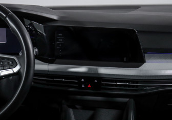 Подержанный автомобиль Volkswagen Golf Hatchback 2020 года (13 фото)