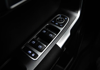 Подержанный автомобиль Jaecoo J7 2023 года (15 фото)