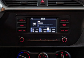 Подержанный автомобиль Kia Rio Hatchback 2021 года (15 фото)