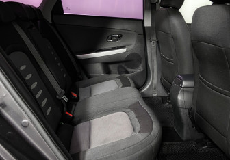 Подержанный автомобиль Kia Ceed Wagon 2013 года (12 фото)