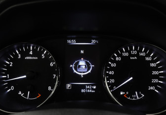 Подержанный автомобиль Nissan X-Trail 2018 года (10 фото)