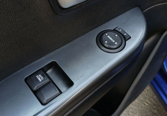 Подержанный автомобиль Kia Rio Sedan 2012 года (16 фото)