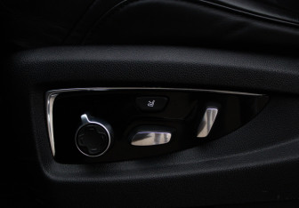 Подержанный автомобиль Cadillac Escalade Suv 2016 года (20 фото)