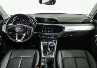 Подержанный автомобиль Audi Q3 2020 года (14 фото)