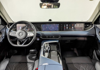 Подержанный автомобиль Voyah Free 2023 года (14 фото)