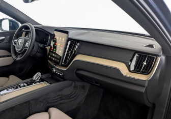 Новый Volvo XC60 2025 (9 фото)
