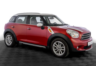Подержанный автомобиль MINI Countryman 2015 года (3 фото)