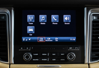 Подержанный автомобиль Porsche Macan 2017 года (14 фото)