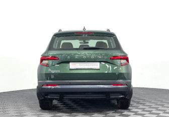 Подержанный автомобиль Skoda Karoq 2021 года (6 фото)