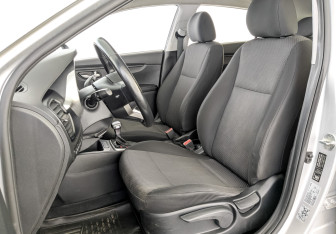 Подержанный автомобиль Kia Rio Hatchback 2021 года (20 фото)