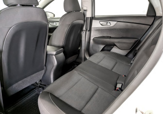 Подержанный автомобиль Kia Cerato Sedan 2020 года (12 фото)