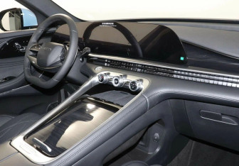 Подержанный автомобиль Exeed RX 2023 года (5 фото)