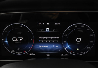 Подержанный автомобиль Hongqi HS5 2024 года (13 фото)