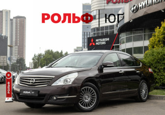Подержанный автомобиль Nissan Teana 2013 года (1 фото)