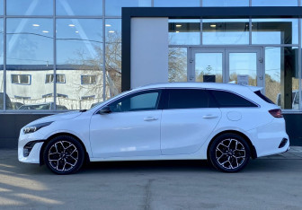 Подержанный автомобиль Kia Ceed Wagon 2021 года (8 фото)