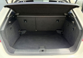 Подержанный автомобиль Audi A3 Hatchback 2013 года (9 фото)