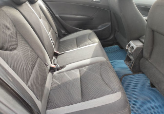 Подержанный автомобиль Peugeot 408 2014 года (11 фото)