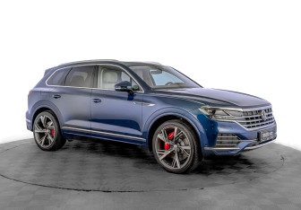 Подержанный автомобиль Volkswagen Touareg 2022 года (3 фото)