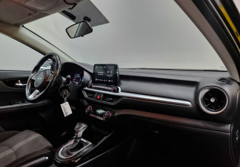 Подержанный автомобиль Kia Cerato Sedan 2021 года (13 фото)