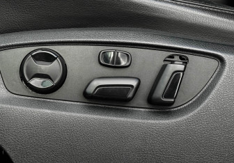 Подержанный автомобиль Volkswagen Touareg 2014 года (18 фото)