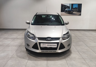 Подержанный автомобиль Ford Focus Hatchback 2012 года (2 фото)