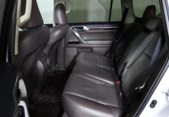 Подержанный автомобиль Lexus GX 2017 года (12 фото)