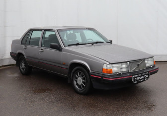 Подержанный автомобиль Volvo 940 Sedan 1992 года (3 фото)