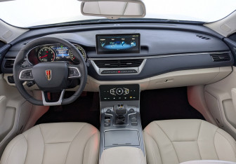 Подержанный автомобиль Hongqi H5 2022 года (26 фото)