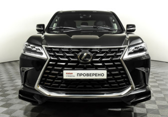 Подержанный автомобиль Lexus LX 2021 года (2 фото)