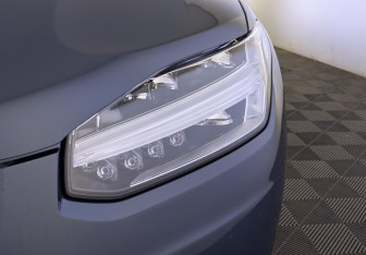 Подержанный автомобиль Volvo XC90 2019 года (15 фото)