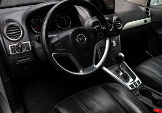 Подержанный автомобиль Opel Antara 2013 года (14 фото)