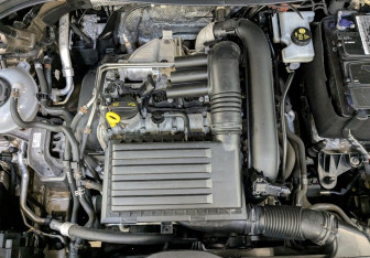 Подержанный автомобиль Volkswagen Tiguan 2021 года (9 фото)