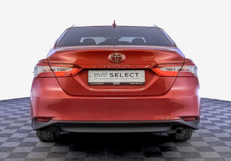 Подержанный автомобиль Toyota Camry Sedan 2022 года (6 фото)